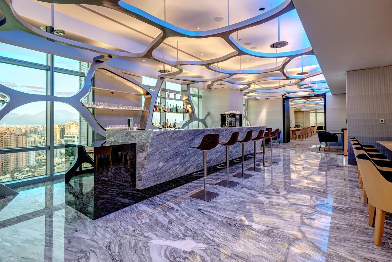Silks Club Kaohsiung Exterior foto The bar at the 39th floor